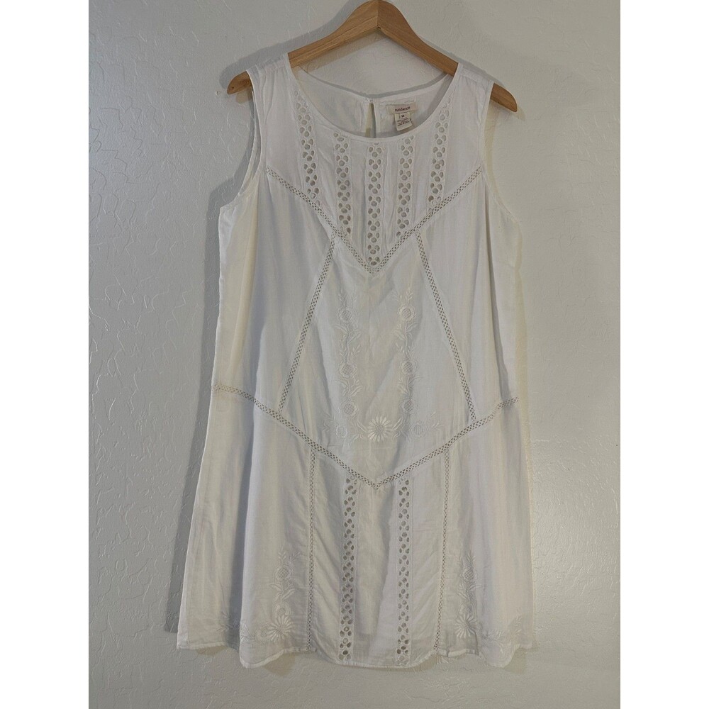 Sundance Womans Embroidered Floral Sleeveless Dress Size M White Cotton Beachy